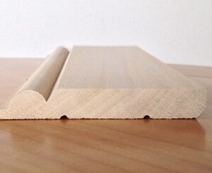 Battiscopa in legno grezzo – AYOUS